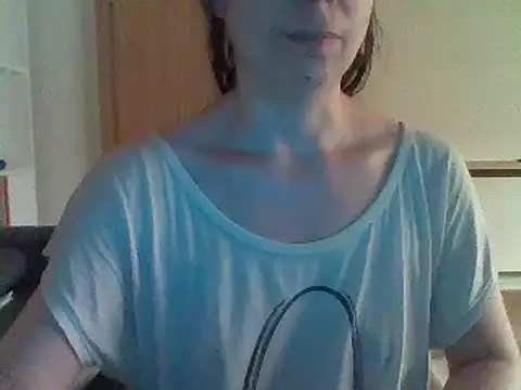 Snapshot of Moi_Lina chatting on August 1, 10:41 pm Moi Lina online show from August 1, 10:41 pm