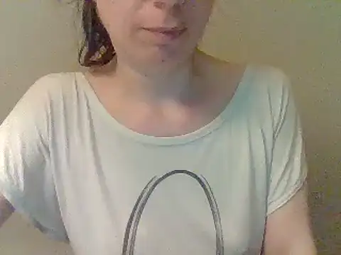 Snapshot of Moi_Lina chatting on June 27, 12:16 am Moi Lina online show from June 27, 12:16 am