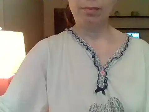 Snapshot of Moi_Lina chatting on June 21, 12:05 am Moi Lina online show from June 21, 12:05 am