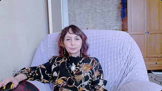 Snapshot of AnnieEltgant chatting on December 30, 7:04 am AnnieEltgant online show from December 30, 7:04 am