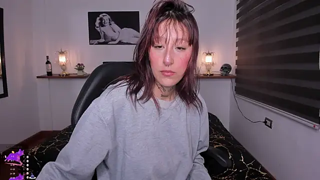 Mariana Joness online show from September 18, 2:03 am