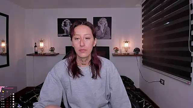 Mariana Joness online show from October 11, 2:12 am