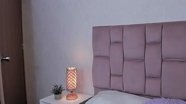 Mariana Joness online show from February 13, 3:39 am