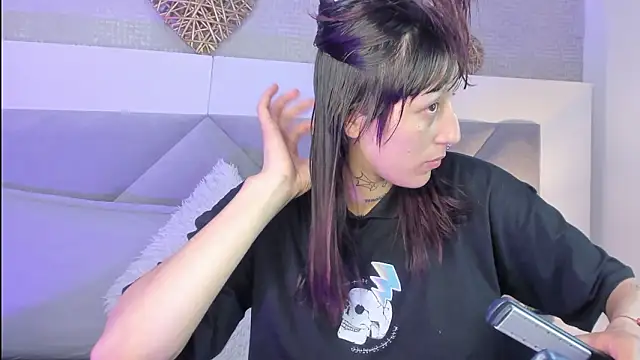 Mariana Joness online show from March 16, 2:52 am