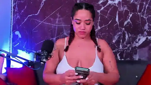 HannaMiillsxh online show from February 3, 2:44 pm