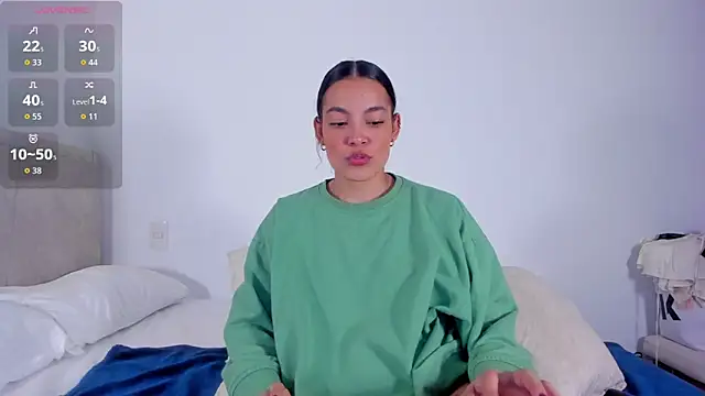 TIFFANYRUSSO online show from November 24, 4:12 am