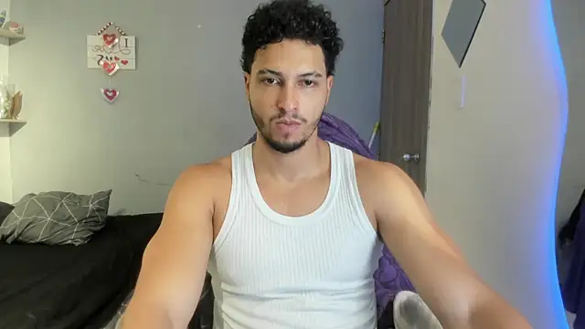 Snapshot of Kris_Khalifa69 chatting on July 15, 3:08 pm Kris Khalifa69 online show from July 15, 3:08 pm