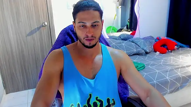 Kris Khalifa69 online show from May 1, 10:15 pm