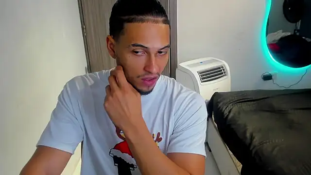 Kris Khalifa69 online show from October 2, 5:00 am