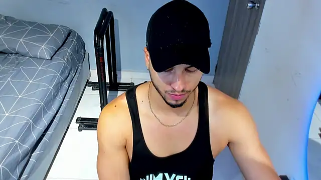 Kris Khalifa69 online show from April 2, 11:11 pm