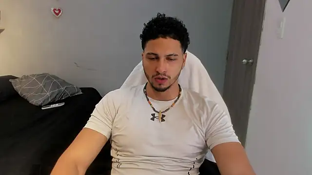 Snapshot of Kris_Khalifa69 chatting on July 11, 1:28 am Kris Khalifa69 online show from July 11, 1:28 am