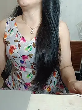 Snapshot of Chanchal--Navya chatting on June 11, 6:05 pm Chanchal--Navya online show from June 11, 6:05 pm