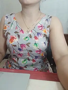 Snapshot of Chanchal--Navya chatting on June 18, 6:02 pm Chanchal--Navya online show from June 18, 6:02 pm