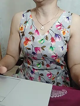 Snapshot of Chanchal--Navya chatting on June 24, 6:28 pm Chanchal--Navya online show from June 24, 6:28 pm