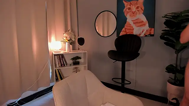 Snapshot of LiaPearce chatting on October 28, 12:26 pm LiaPearce online show from October 28, 12:26 pm