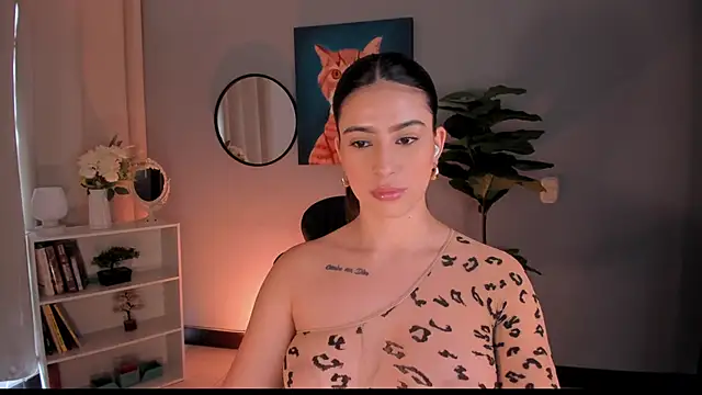 Snapshot of LiaPearce chatting on November 29, 2:39 pm LiaPearce online show from November 29, 2:39 pm