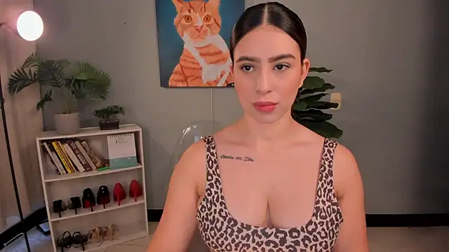 LiaPearce online show from April 30, 1:18 pm