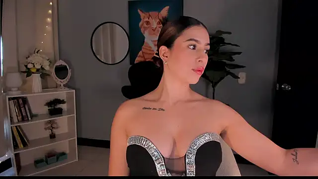 Snapshot of LiaPearce chatting on November 21, 12:48 pm LiaPearce online show from November 21, 12:48 pm