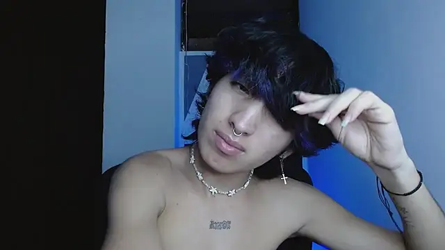 littlextreme online show from February 22, 2:03 am