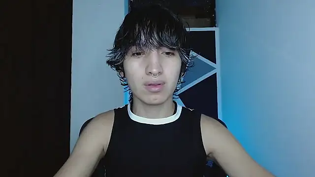 Snapshot of littlextreme chatting on January 12, 2:29 am littlextreme online show from January 12, 2:29 am