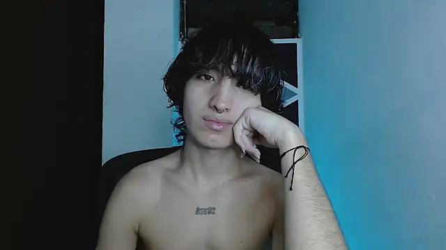 littlextreme online show from May 5, 4:15 am