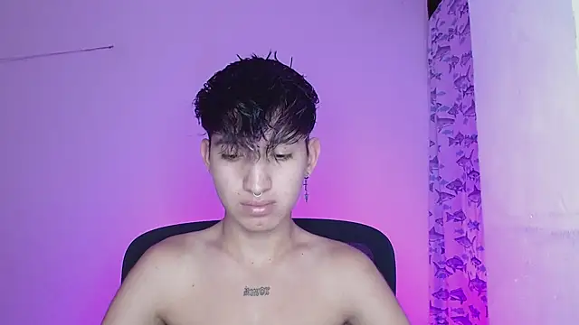 Snapshot of littlextreme chatting on February 27, 4:24 am littlextreme online show from February 27, 4:24 am