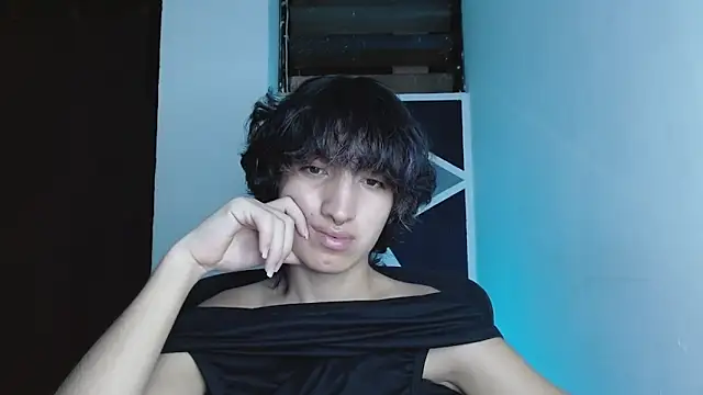 littlextreme online show from May 10, 1:53 am