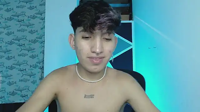 Snapshot of littlextreme chatting on March 5, 6:33 am littlextreme online show from March 5, 6:33 am