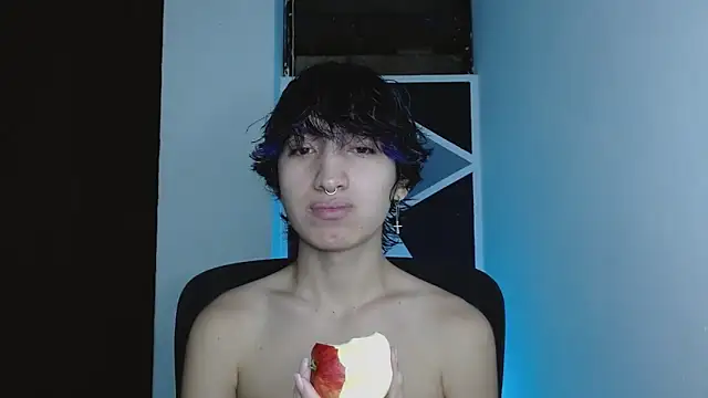 littlextreme online show from February 3, 2:53 am