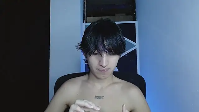 littlextreme online show from March 6, 4:07 am