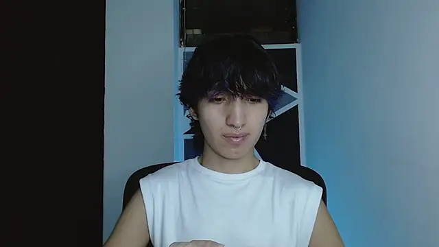 littlextreme online show from February 8, 12:41 am