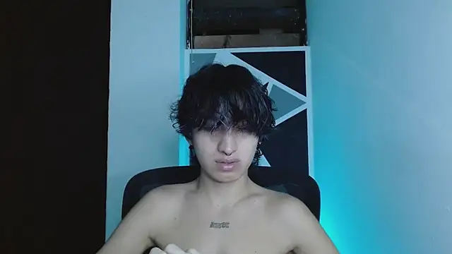 littlextreme online show from March 10, 6:28 am