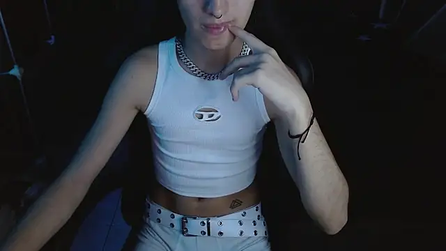 littlextreme online show from April 15, 1:33 am