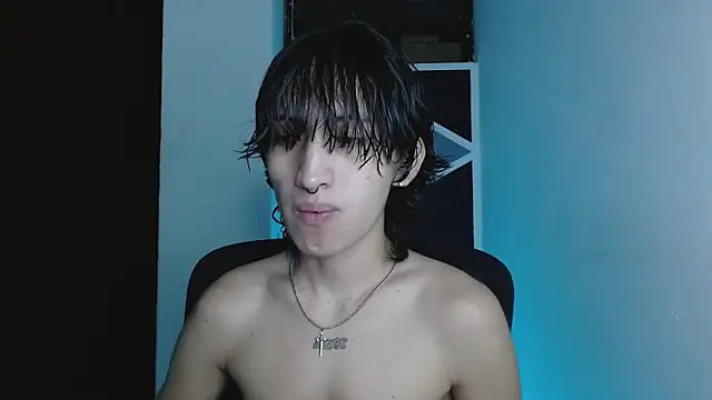 Snapshot of littlextreme chatting on June 5, 1:21 am littlextreme online show from June 5, 1:21 am