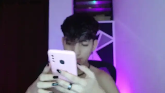 Snapshot of littlextreme chatting on March 20, 12:30 am littlextreme online show from March 20, 12:30 am