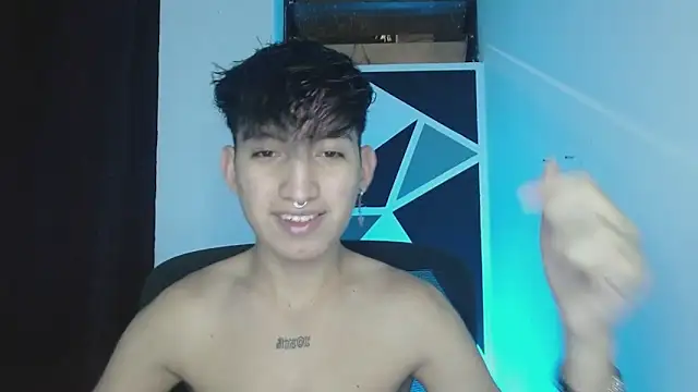 Snapshot of littlextreme chatting on March 14, 2:10 am littlextreme online show from March 14, 2:10 am