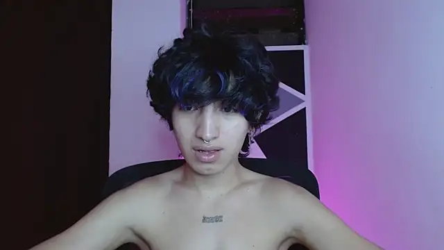 littlextreme online show from February 14, 5:40 am