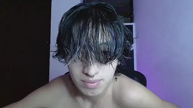 littlextreme online show from April 3, 3:13 am