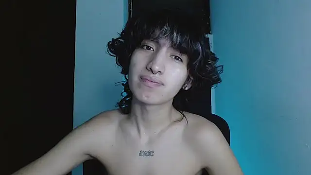 littlextreme online show from May 19, 4:08 am
