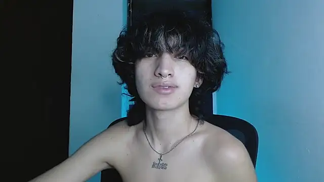 Snapshot of littlextreme chatting on June 12, 2:31 am littlextreme online show from June 12, 2:31 am