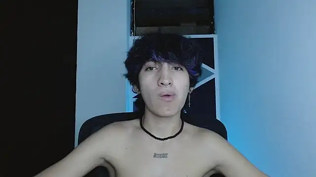 littlextreme online show from February 6, 2:29 am