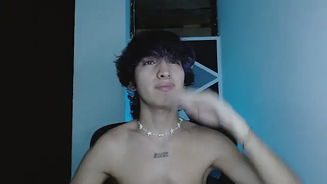 littlextreme online show from February 27, 1:39 am