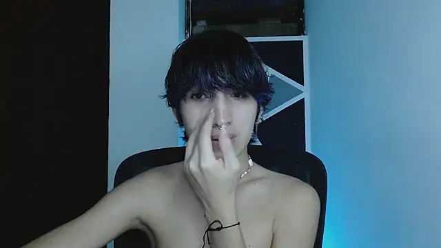 littlextreme online show from February 17, 1:14 am