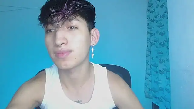 Snapshot of littlextreme chatting on February 24, 2:08 am littlextreme online show from February 24, 2:08 am