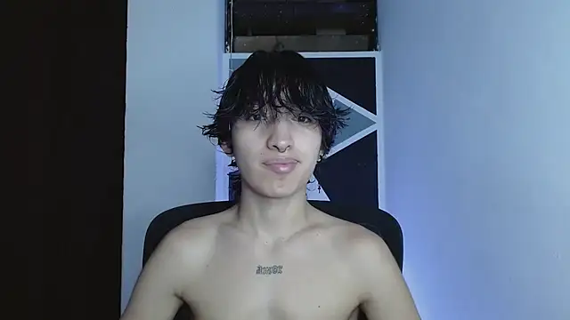 littlextreme online show from March 2, 3:18 am