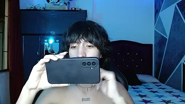 Snapshot of littlextreme chatting on July 8, 2:13 am littlextreme online show from July 8, 2:13 am