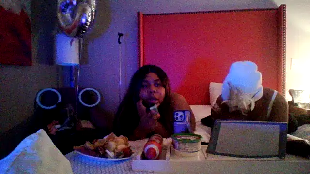 Snapshot of Silhouette_J chatting on March 21, 3:08 am Silhouette J online show from March 21, 3:08 am