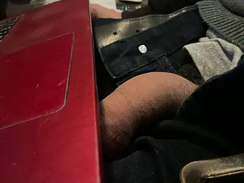 Snapshot of juicyprecumboy chatting on February 17, 12:22 am juicyprecumboy online show from February 17, 12:22 am