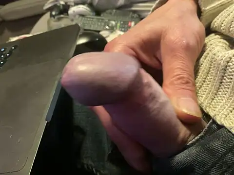 juicyprecumboy online show from April 1, 11:34 pm