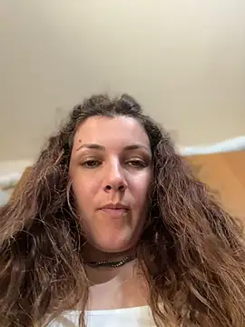 DaisyVibesss online show from July 4, 10:21 am